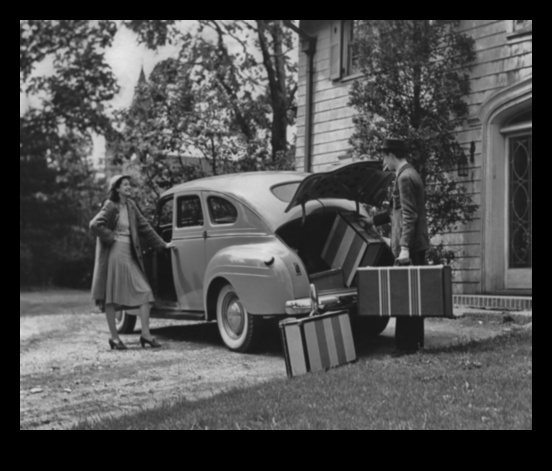 טיולי כביש רטרו: חקר יעדים עם מכוניות עתיקות