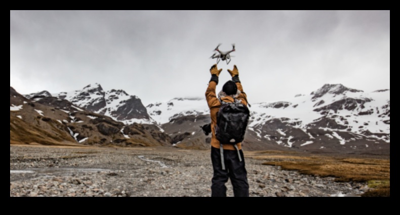 פלאות וירטואליות II: ניווט שוב ​​במציאות חדשה בנופי מציאות מדומה