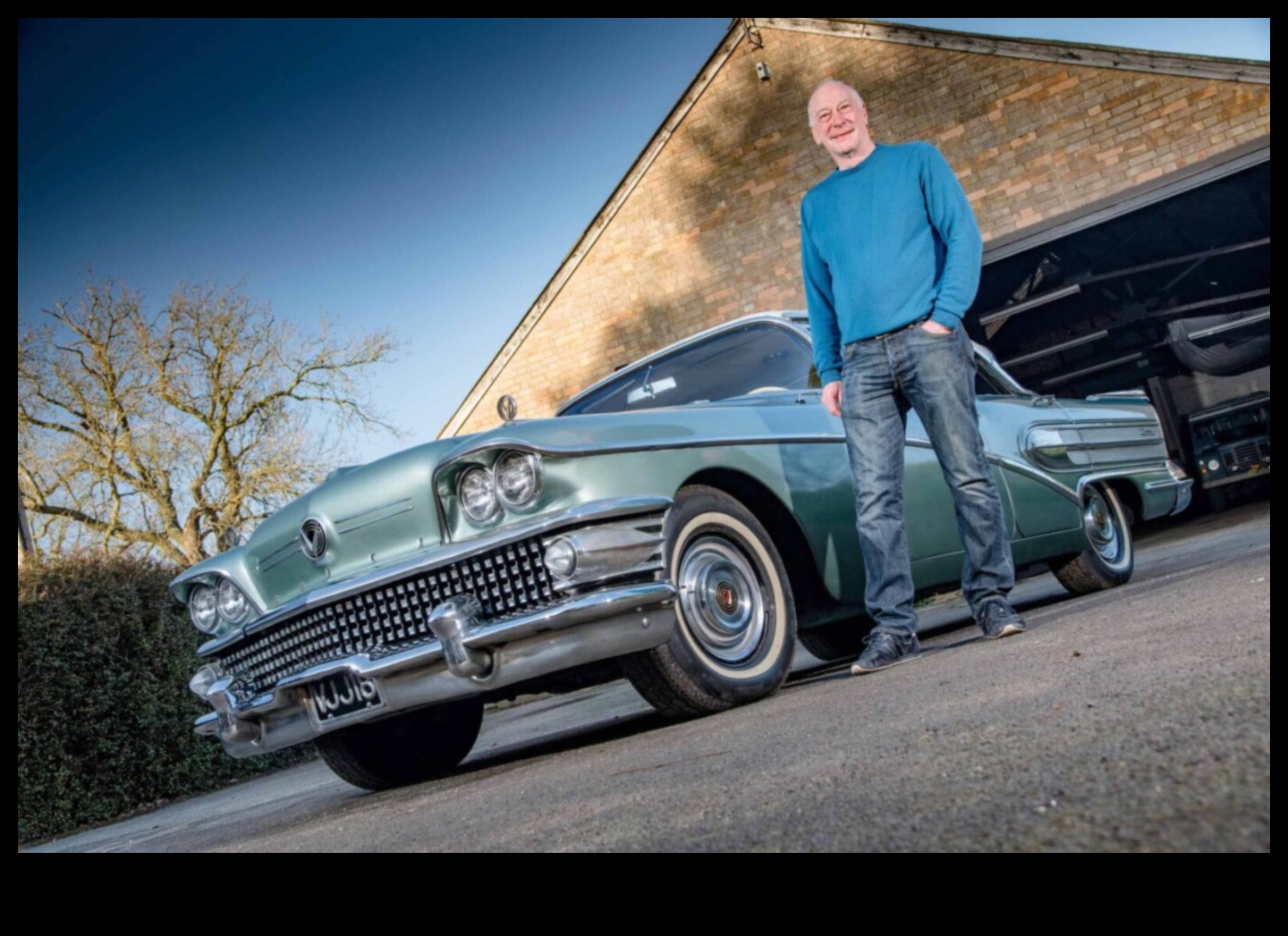 מעבר לכרום: ההשפעה התרבותית של מכוניות קלאסיות